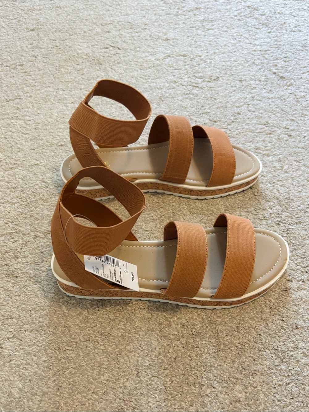 NWT Girls' Children’s Place Tan Strappy Elastic Sandals Size 5